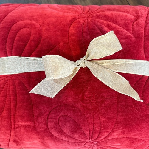 POTTERY BARN MONIQUE LHUILLIER CHERIE BOW QUILT COTTON VELVET FULL/QUEEN ~ RED