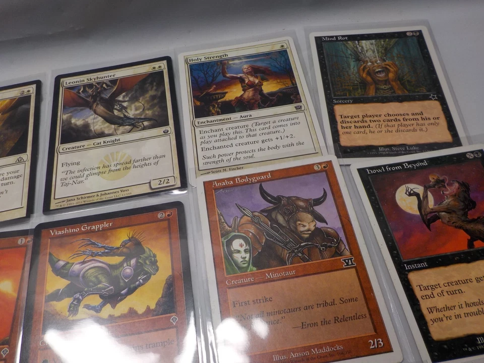32 Old School Vintage MtG Card Lot  various sets look to be NM in penny sleeves - Image 4 of 4
