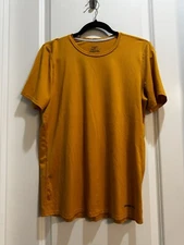 Patagonia Mustard CrewNeck Active Short Sleeve Outdoor Tee Armpit To Armpit19” L