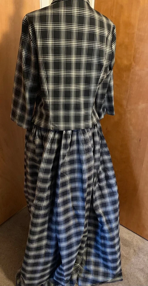 VINTAGE MICHAEL KORS  SILK  SKIRT AND  JACKET  COMBO BLACK AND WHITE CHECKED - Image 4 of 4