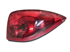 26555AU21A RÜCKLEUCHTE AUßEN LINKS / 2157537 FÜR NISSAN PRIMERA HATCHBACK P12