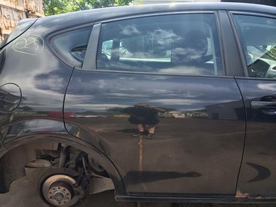 Seat Leon 1P original Tür hinten rechts LC9Z Black Magic Bj 2006