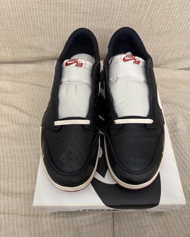 Nike Air Jordan 1 Retro Low OG, foto 3 di 5
