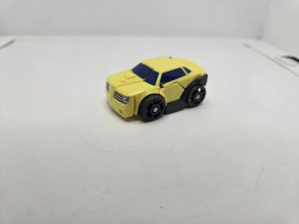 Autobot BumbleBee Bot Shots Battle Game Series 1 Vehicle Transformers car 2011 - Image 3 of 4