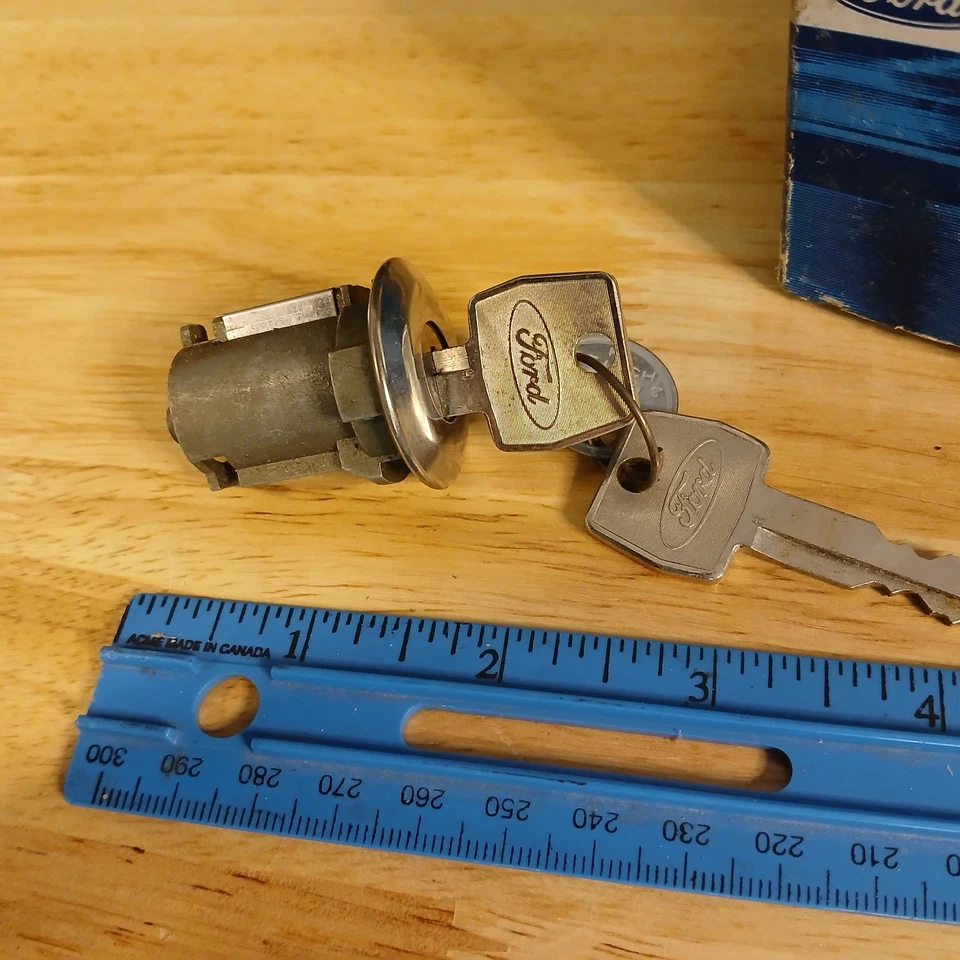 Conjunto de cerradura de encendido y llave Ford Bronco 1967-1977 C7DZ-7143505-B NOS OEM Foto 2 de 4