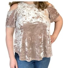 Chris and Carol Cream Crushed Velvet Cold Shoulder Short Sleeve Top Sz L