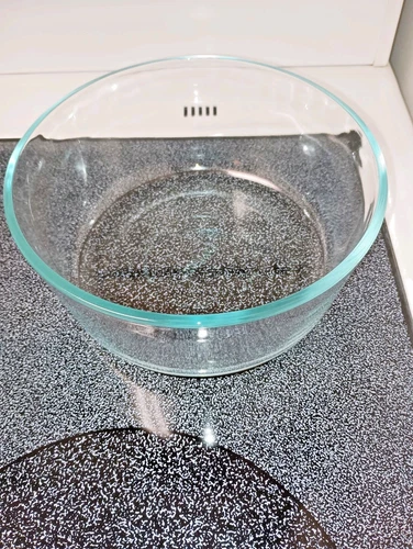 Pyrex 7203 Clear Bowl Blue Tint 7 Cup 1.75 Quart Vintage No Flaws Shiny Clean