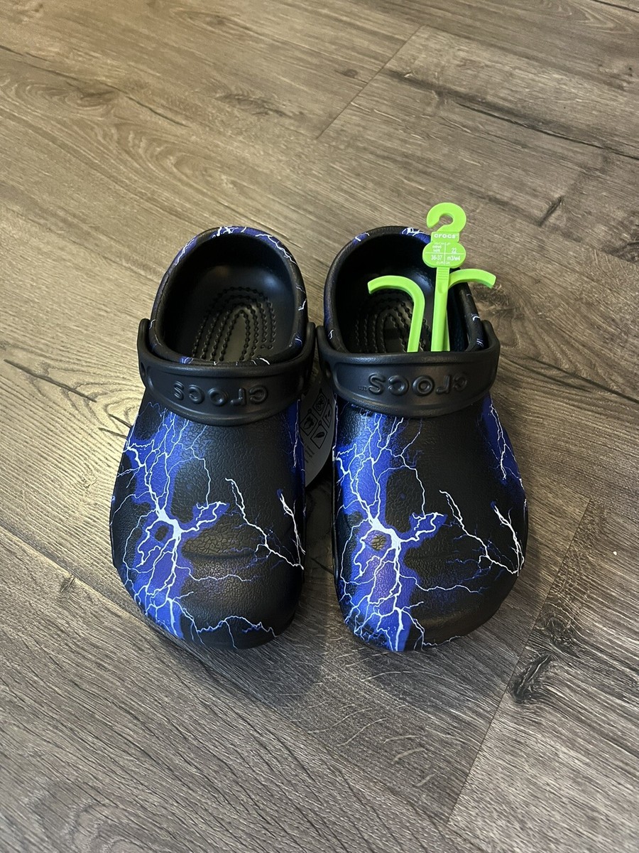 Crocs Unisex-Adult Bistro Graphic Clogs, Slip Resistant Work Shoes