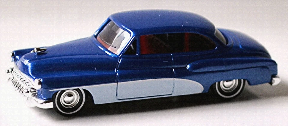 Buick '50 Deluxe Super! Serie 50 Berlina 1953-58 Rblau + Bianco 1:87 Busch 44720 - Immagine 2 di 4