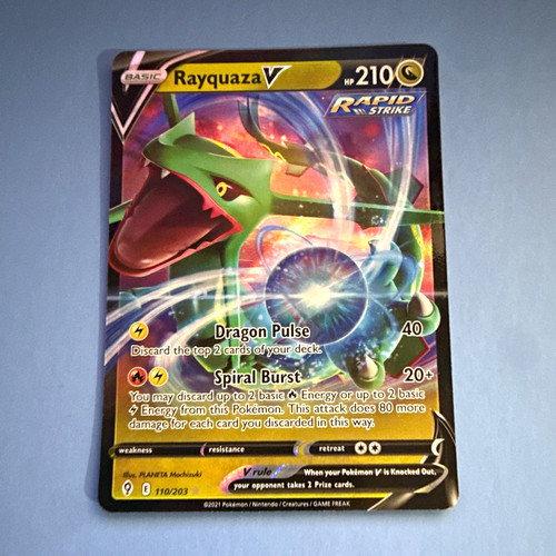 Pokemon TCG Rayquaza V 110/203 Evolving Skies UR Holo Rapid Strike EN 210