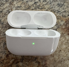 Apple Airpods Pro 1st Generation Wireless  Magsafe Charging CASE ONLY A2190