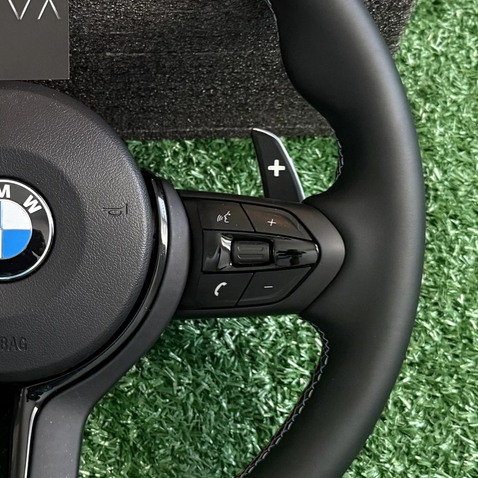 BMW Steering Wheel w/ Gloss Black Trim & Paddle Shifters - F30 F32 F80 F82 M3 M4 Foto 3 de 4
