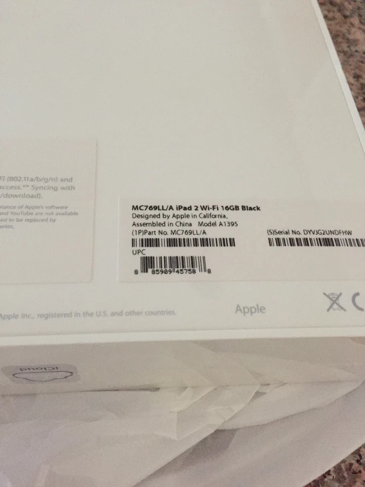 NEW iPad 2nd Gen 16GB Black (WiFi Only) MC769 iOS 5 NEW - Image 3 of 4