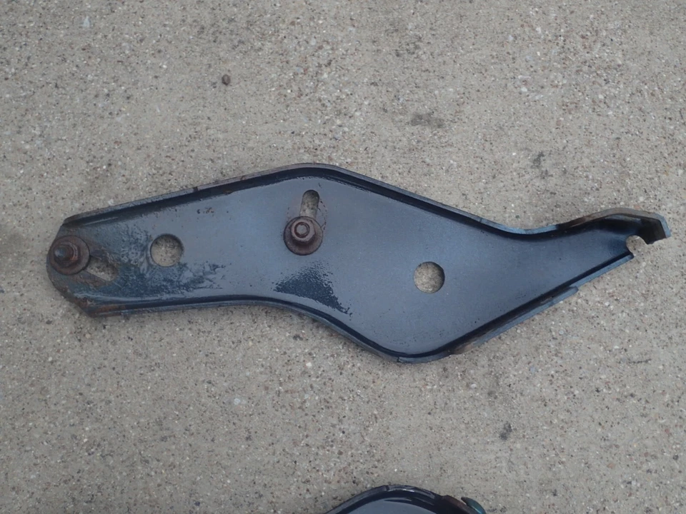 Pontiac GTO 1971-72 soportes de parachoques delantero, diestro derecho, ¡bonito! endura Foto 4 de 4