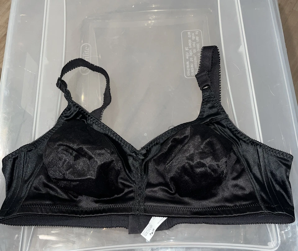 Sutiã Bali 3820 suporte flexível cobertura total cetim sem fio feminino 42C preto - Imagem 2 de 3