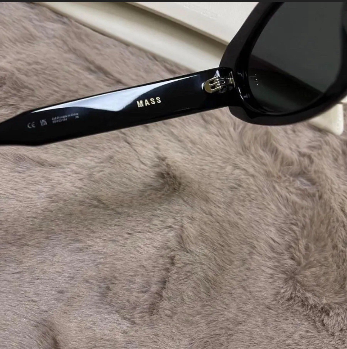 Gentle Monster MASS 01 Sunglasses Black Oval Frame 2023