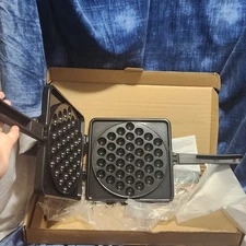 Pampered Chef Waffle Puff Pan Bubble Waffle Maker New Item #100080