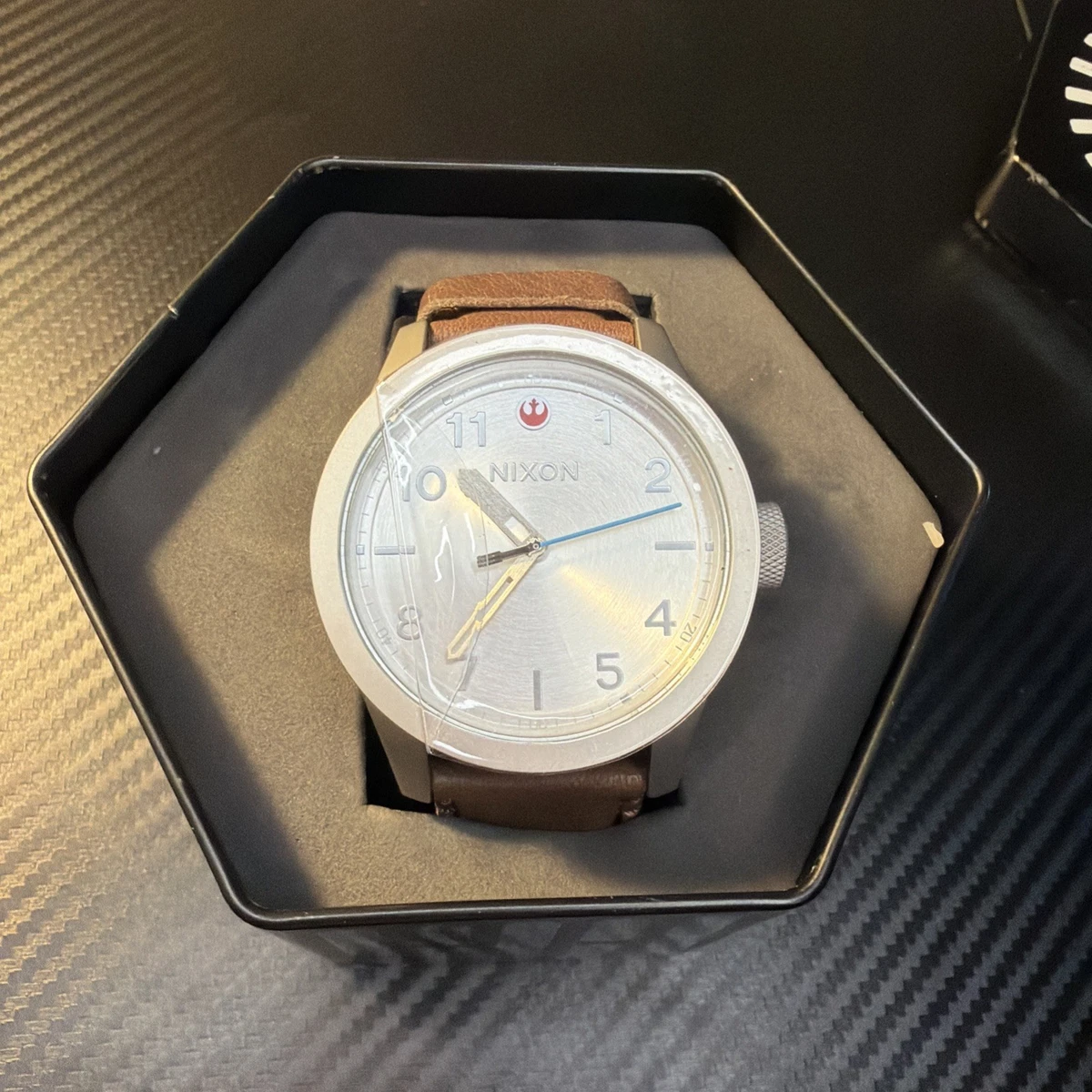 Nixon Orologio Uomo Quarzo Con Cinturino In Pelle - Modello A1063SW2444-00, 51mm, Impermeabile 300m, Design Ispirato A Star Wars