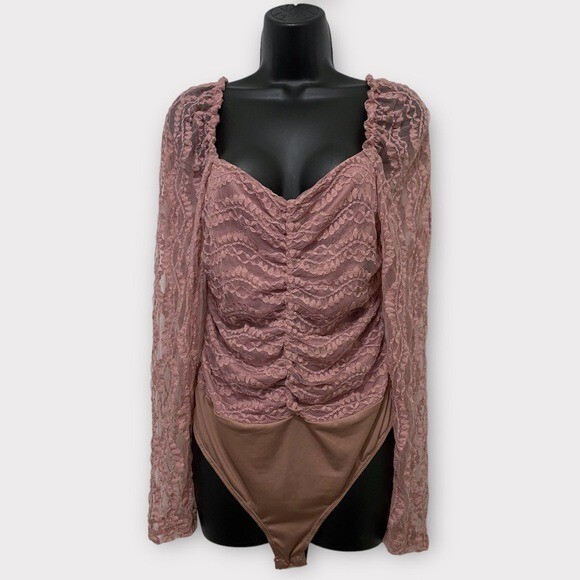 Lulu's Sweetest Looks Mauve Lace Ruched Long Sleeve Bodysuit Size