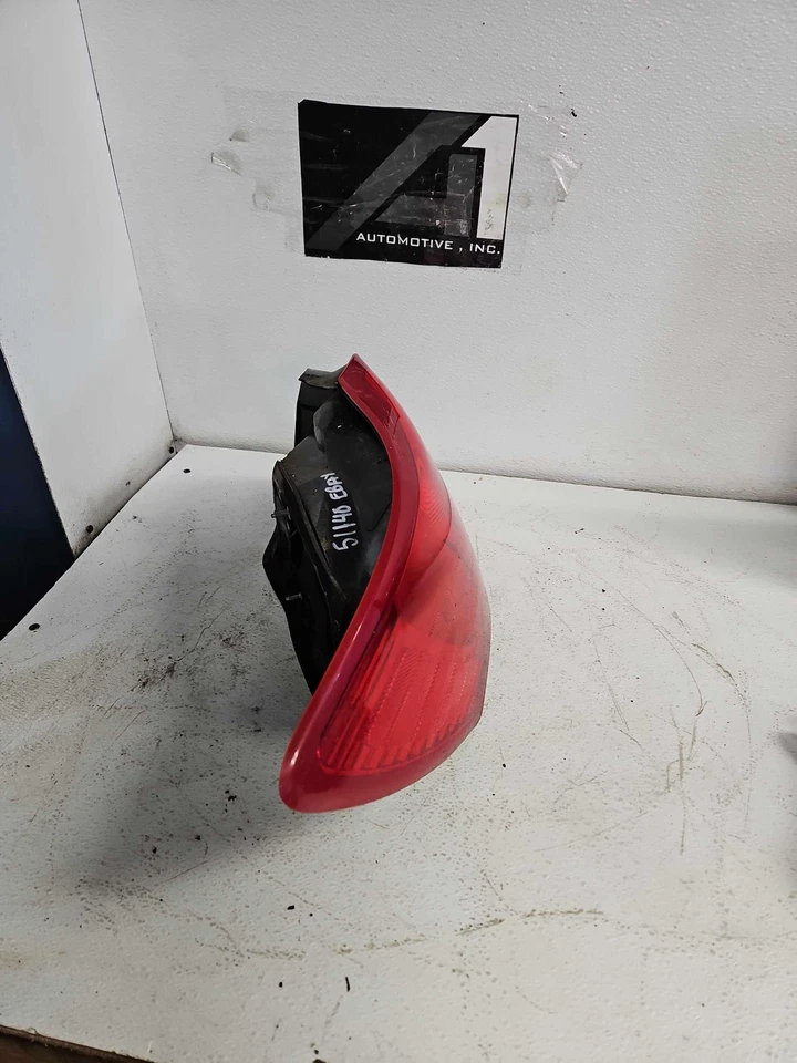 Conjunto de lámpara de luz trasera izquierda para conductor Suzuki Kizashi 2010-2013 OEM Foto 3 de 4