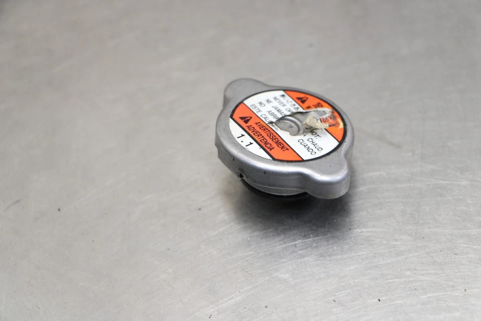 06-07 SUZUKI GSXR600 GSXR 600 RADIATOR CAP 17730-14G00 Foto 4 de 4