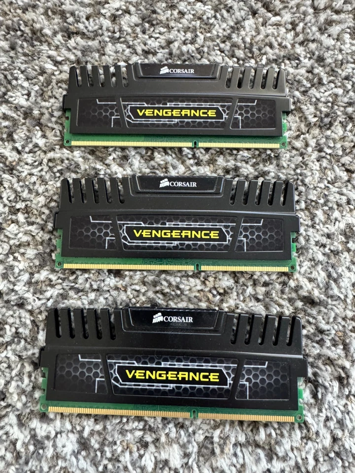 Corsair Vengeance® — 12GB Triple Channel DDR3 Memory Kit - CMZ12GX3M3A1600C9 - Image 4 of 4