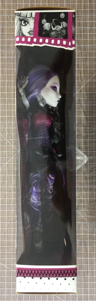Monster High Picture Day Spectra Vondergeist Doll (Mattel, 2012) Y4312 - NIB - Image 4 of 4