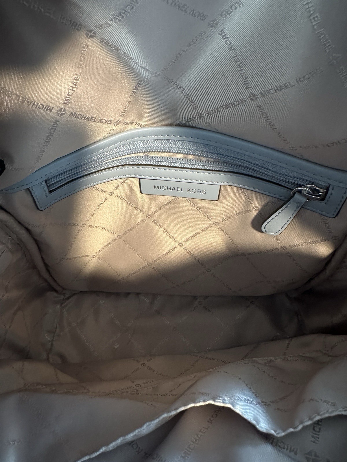 Michael Kors Authentic Medium Pebbled Leather 2-i… - image 3