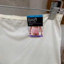 Bali Skimp Skamp Brief Full Coverage Nylon Women's 2XL / 9 2633 2 Pair NWT