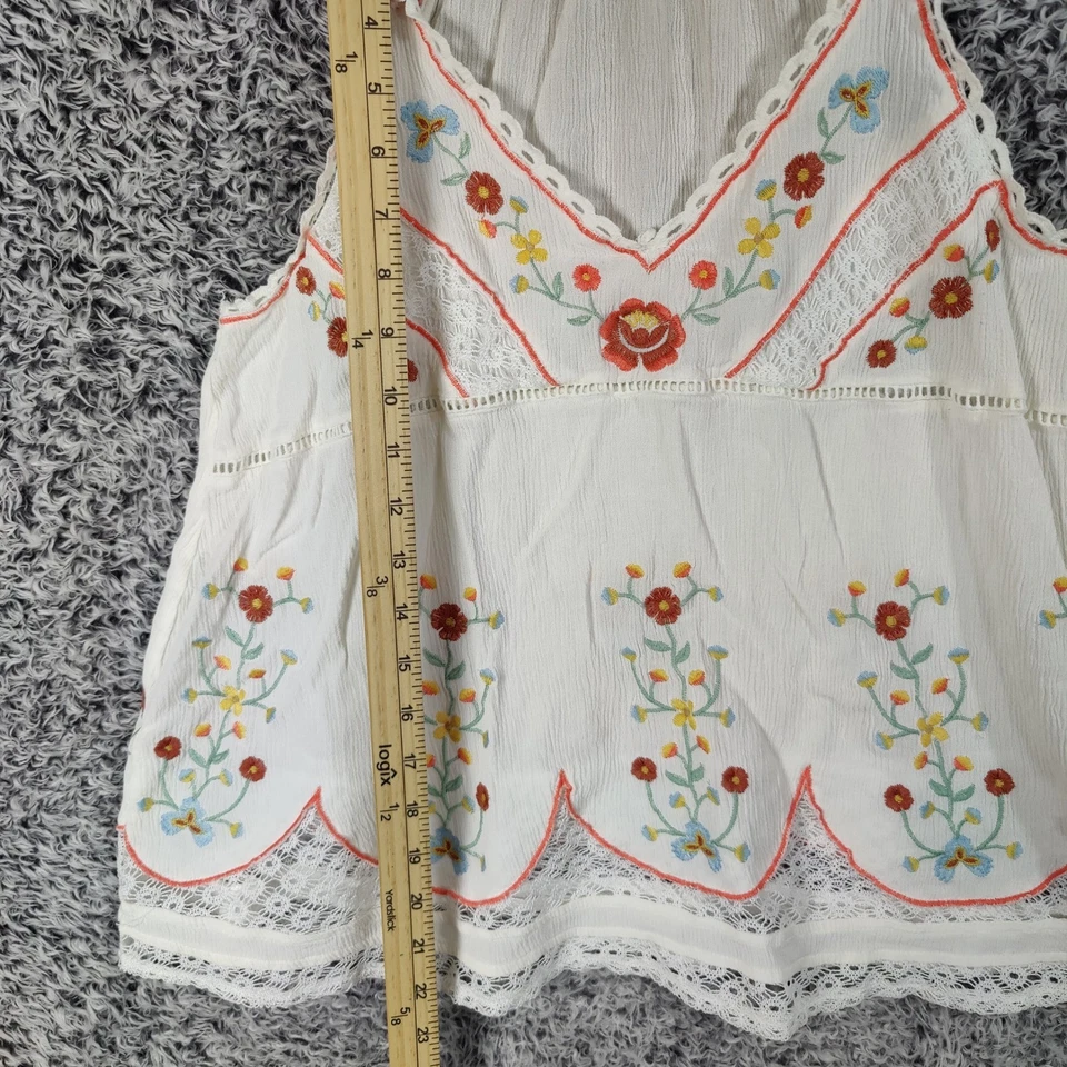 Camiseta sin mangas Altard State Boho floral bordada con ribete de encaje halter para mujer grande Foto 3 de 4