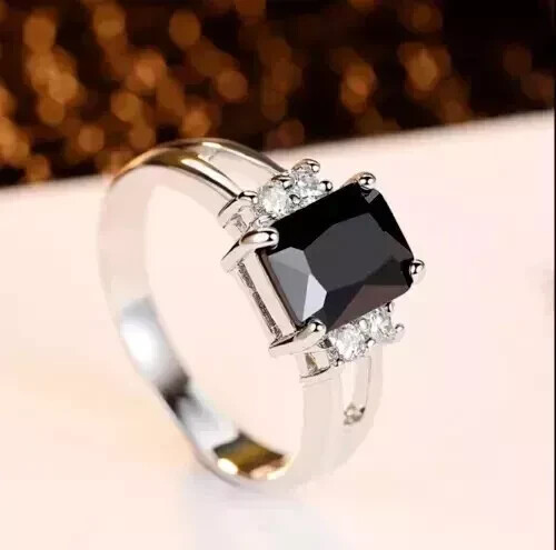 14K Weißgold-Finish 2 kt Smaragdschliff Laborgefertigter schwarzer Diamant Verlobungsring - Bild 1 von 4