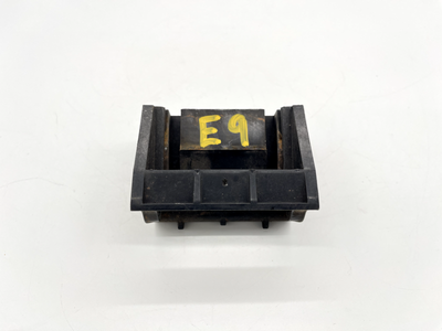 07-13 BMW E70 E71 Radiator Mount Bracket Front Left Right Side Set  