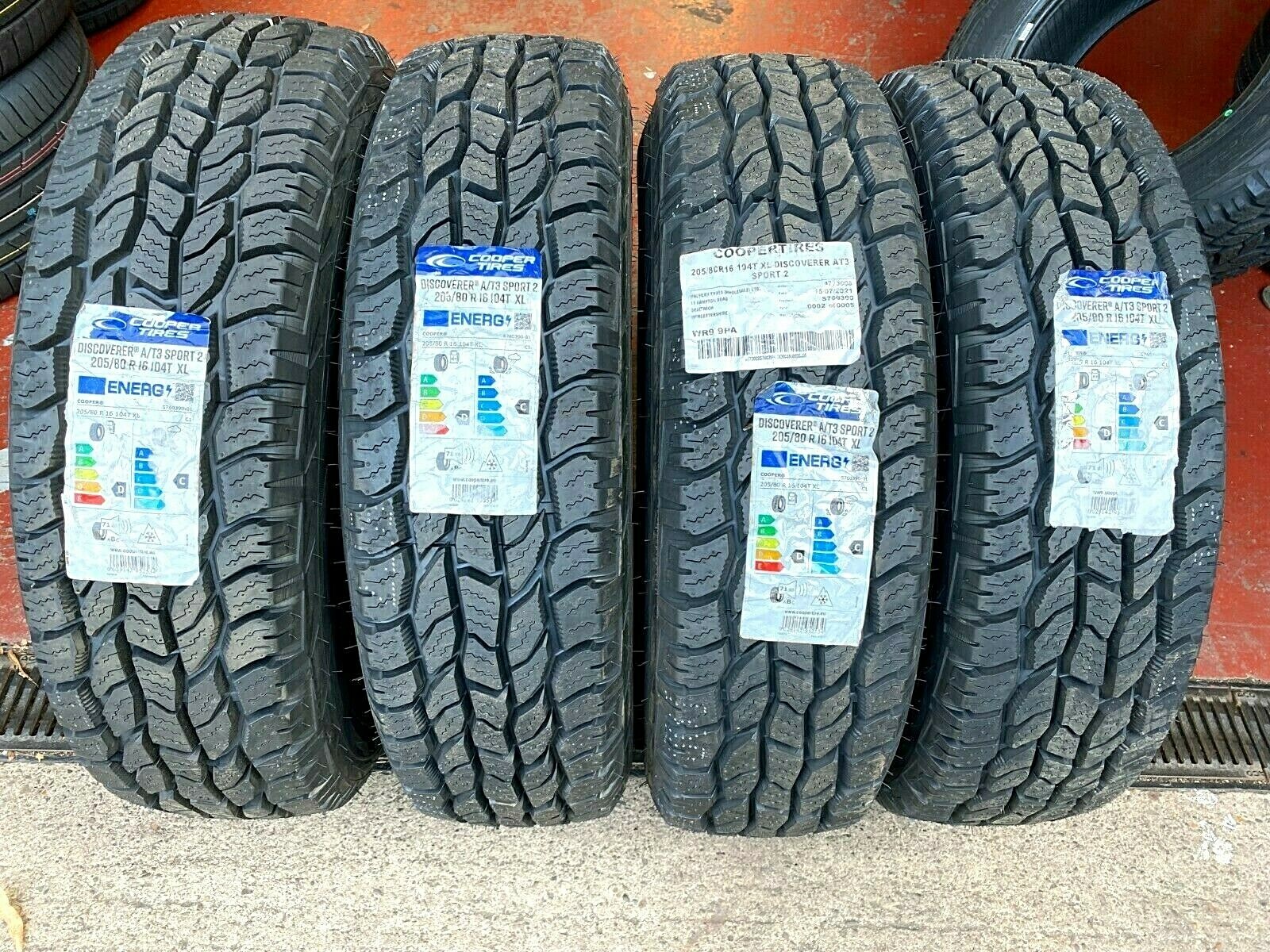 Foto 1 di 2