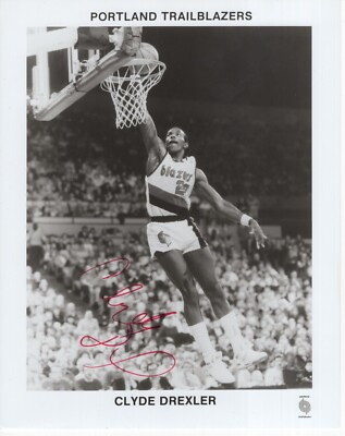 CLYDE DREXLER PORTLAND TRAIL BLAZERS AUTOGRAPH PRESS PHOTO 8X10 B&W