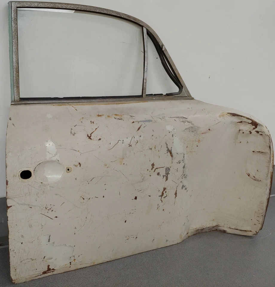 USED ORIGINAL GENUINE PORSCHE 356B T6 COUPE PASSENGERS DOOR SHELL NLA 21 - Image 3 of 4