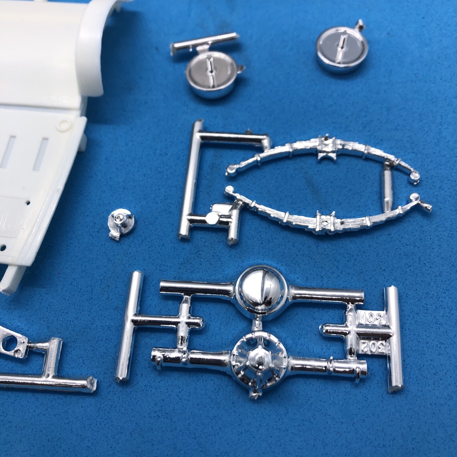 5764 Pontiac Oldsmobile ? Gasser Rear End W Leaf Springs 125 LBR