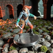 D D miniatures- Starter Set - ELF WARLOCK- w/card - combined shipping