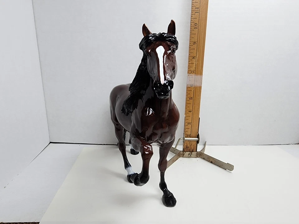 Black Horse Ranch Collection - Peruvian Paso Bay - Resin/Porcelain - Image 2 of 4