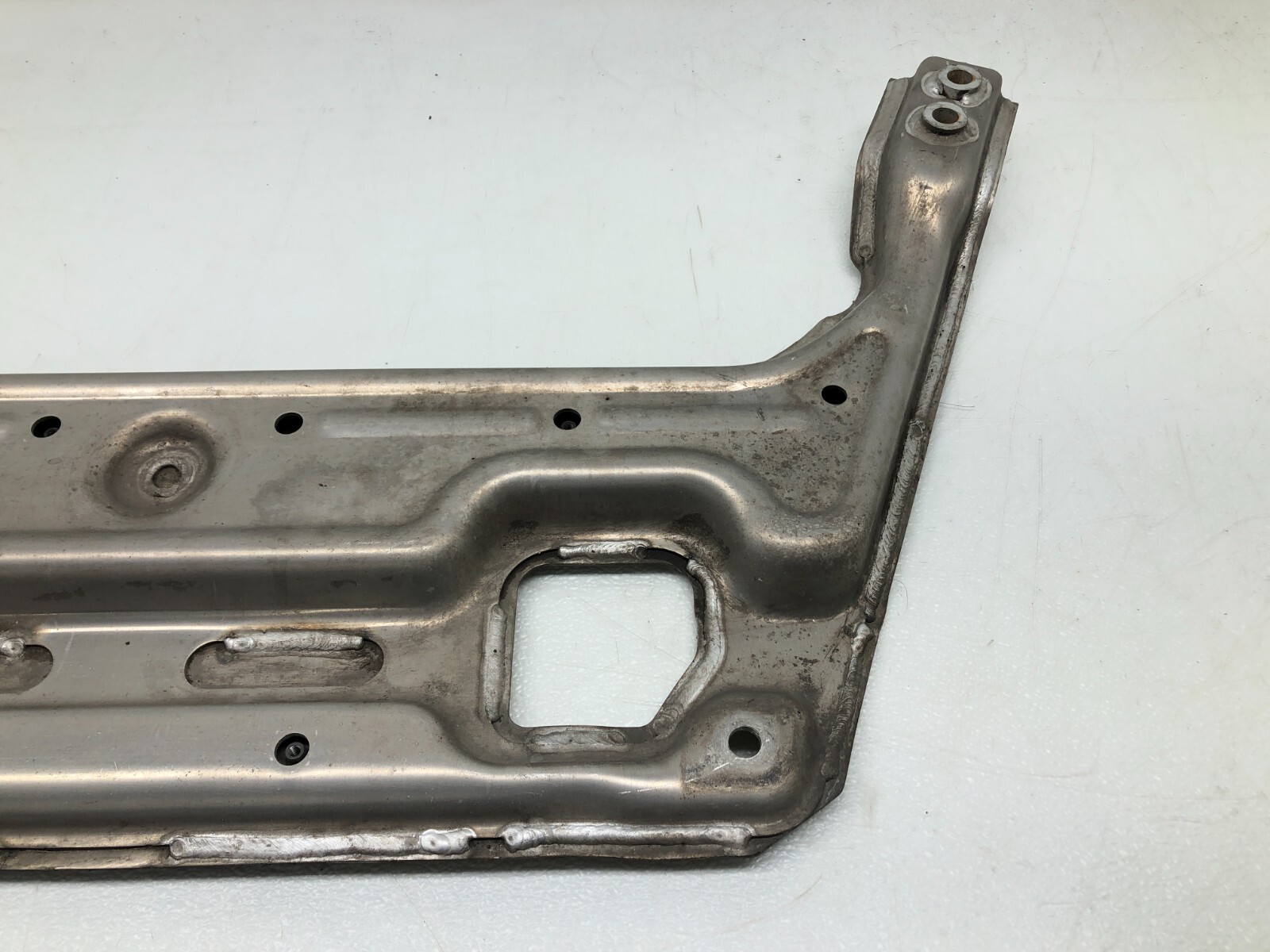 2017-2022 MASERATI LEVANTE FRONT UNDER ENGINE SKID PLATE REINFORCEMENT BRACE OEM