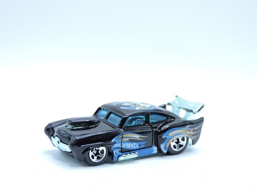 HOT WHEELS "Gringoyle Bat" DEMONITION SERIES JADED 3/5 HARRY POTTER 1:64 CAR - Picture 1 of 9