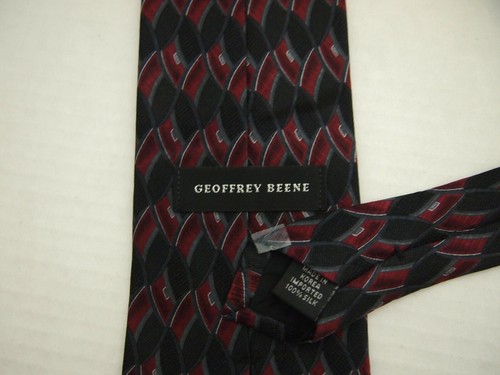 Geoffrey Beene Mens Necktie Tie Black Red Geometric 61" Long - Picture 3 of 4