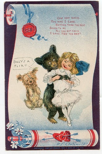 Bär umarmt Mädchen Auswurf St Valentinstag antike Postkarte