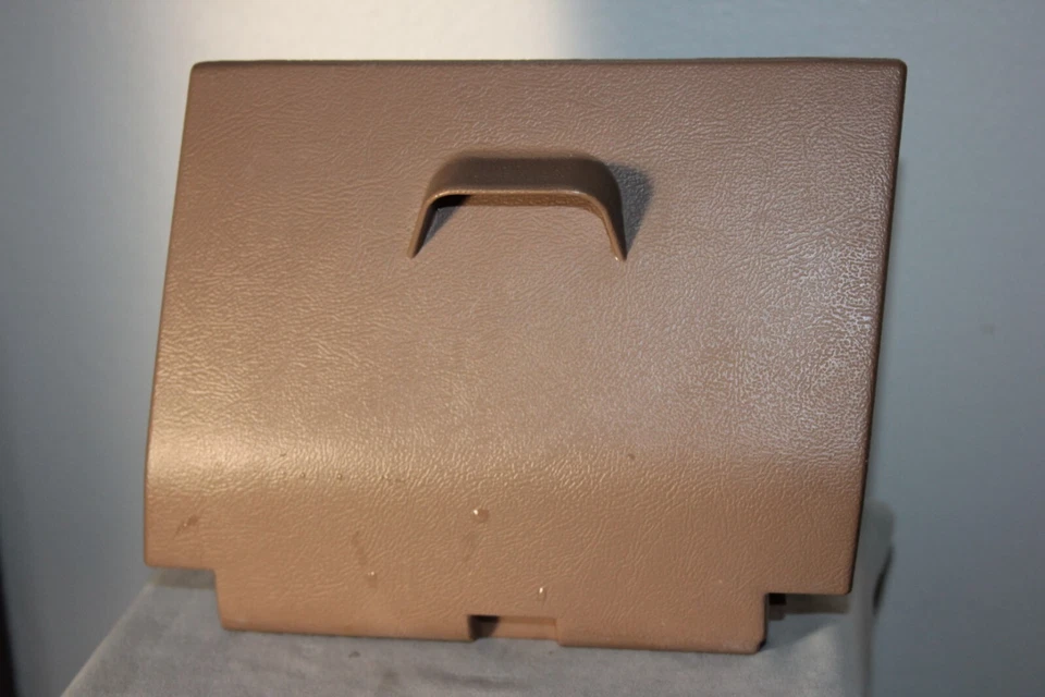 1987-1991 Ford F150 F250 F350 Bronco ashtray power socket E7TB15048A96A brown - Image 2 of 4