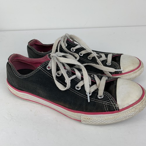 black converse junior size 5