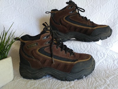 earth shoe hiking boots