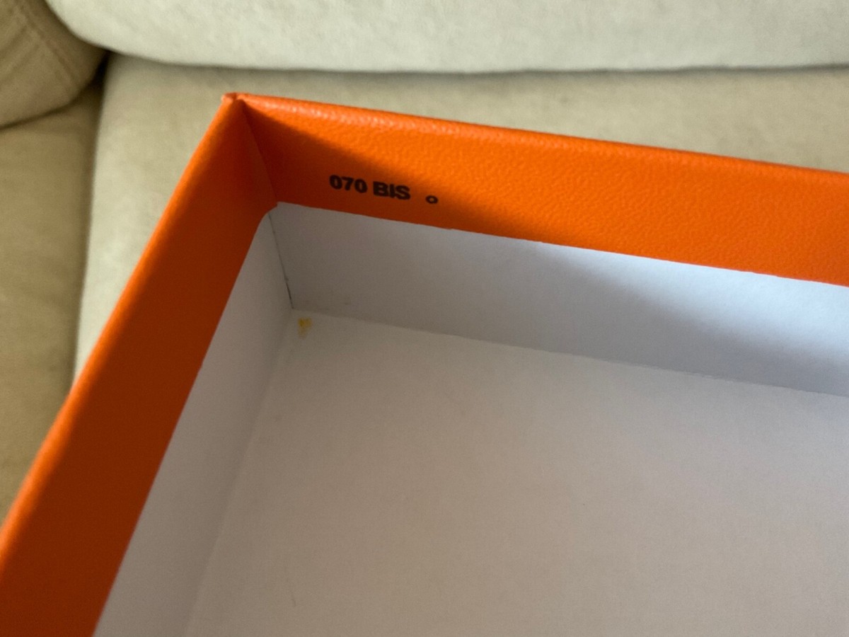NEW HERMES SIGNATURE SHOPPING BAG EMPTY SHOE BOX RIBBON SET NEW HERMES SIGNATURE SHOPPING BAG EMPTY SHOE BOX RIBBON SET