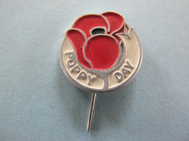 Australia Poppy Day Pin Badge 2/- White Maker: PARKES BRIS Australia Poppy Day Pin Badge 2/- White Maker: PARKES BRIS