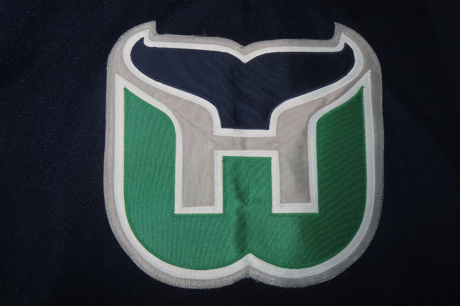 Vintage CCM HARTFORD WHALERS (Man's LARGE) Hockey Jersey BLUE eBay