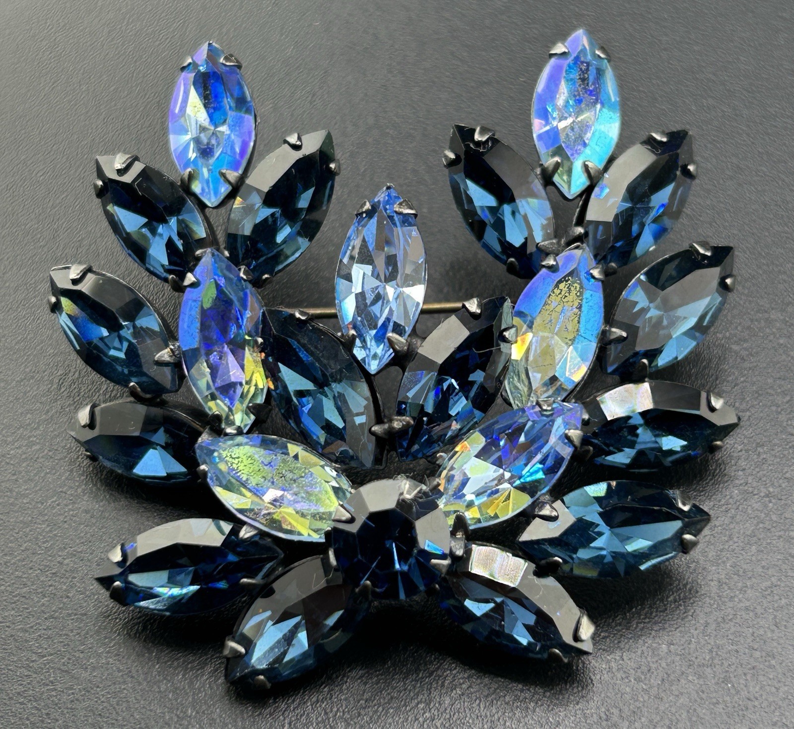 Possible Unsigned Regency Blue Prong Set Navette … - image 1