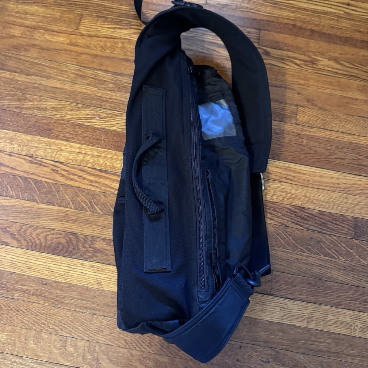 2003 GAP Sling Cargo Cross Body Bag Backpack Black Y2K Vintage